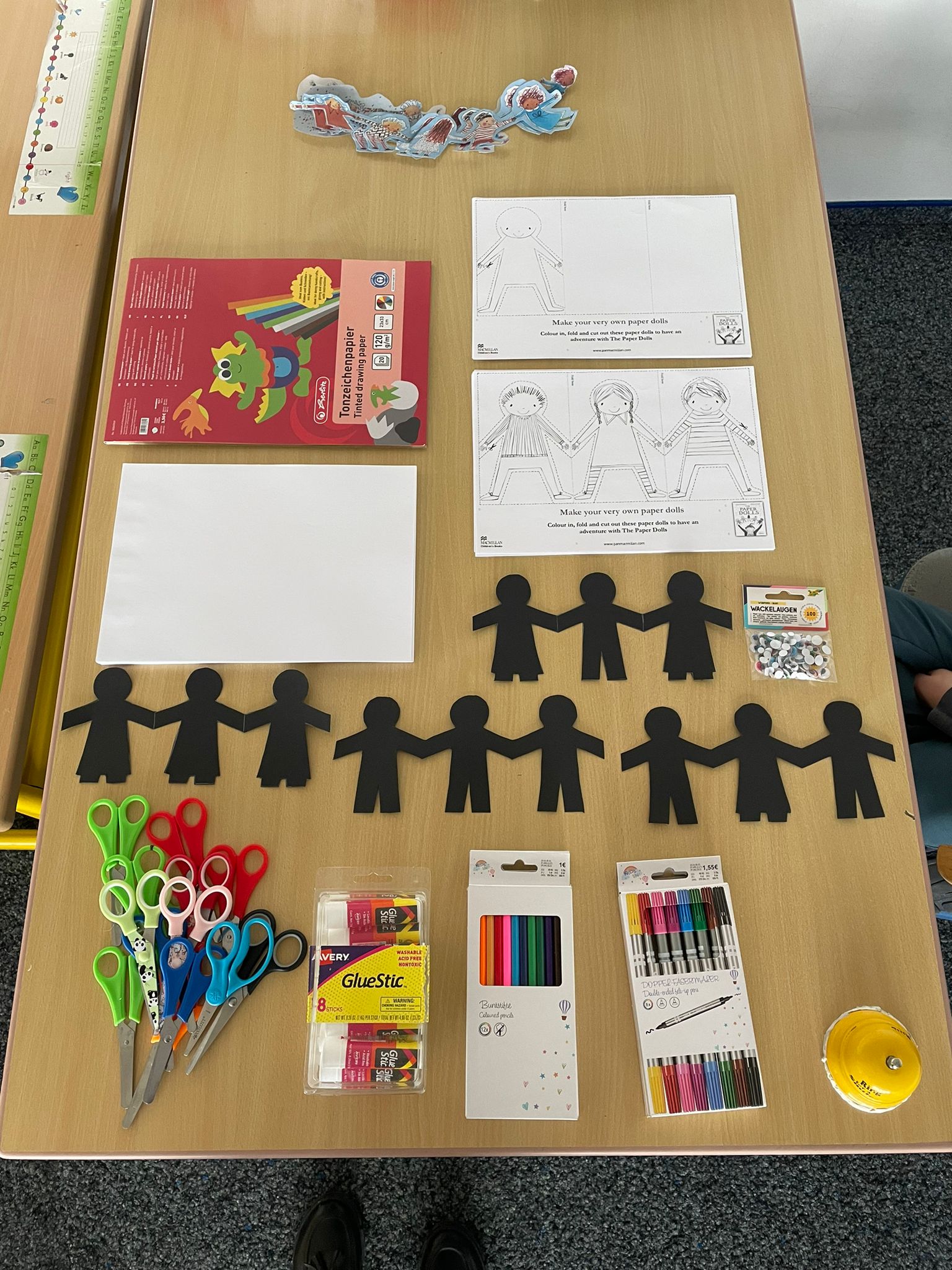 Paper Dolls